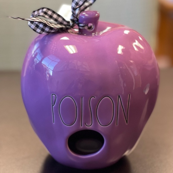 Rae Dunn Poison apple - Picture 1 of 6